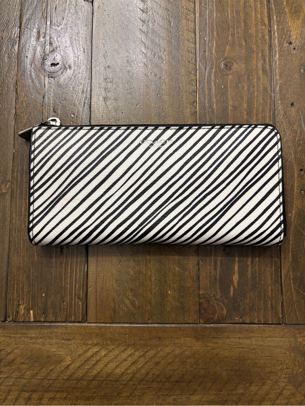 Coach Bleeker Coated Canvas Slim. Up-Around Wallet